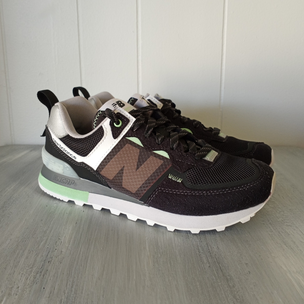 New Balance 574 Black/Green Women's Casual Running Shoes Size 6.5 WL574IU2
